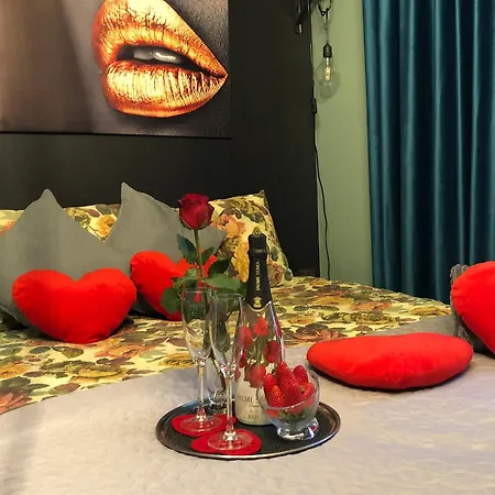 Happy House Apartament *